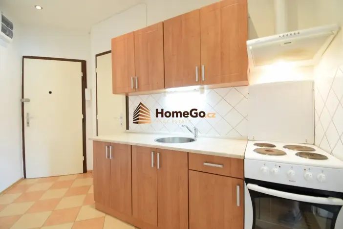 Pronájem bytu 2+kk, Praha - Nusle, U gymnázia, 50 m2