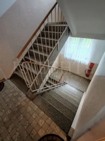 Prodej bytu 3+1, Ostrov, Hlavní třída, 76 m2