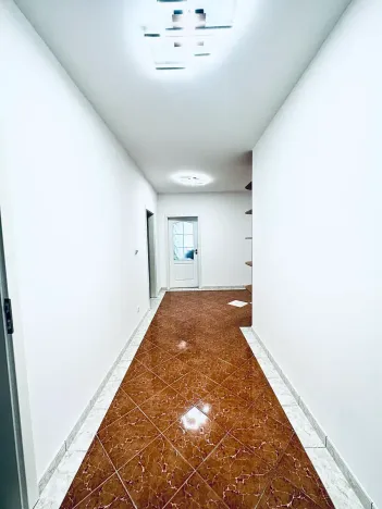 Prodej bytu 4+kk, Karlovy Vary, Zámecký vrch, 177 m2