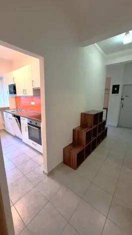 Pronájem bytu 3+1, Praha - Kobylisy, Vršní, 64 m2