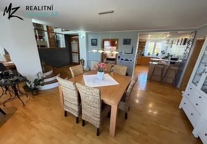 Prodej rodinného domu, Přáslavice, 300 m2