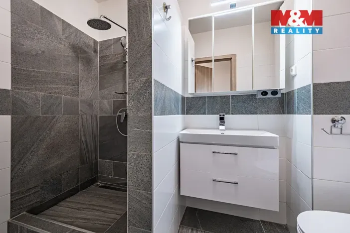 Prodej bytu 1+kk, Doubravčice, V bytovkách, 35 m2