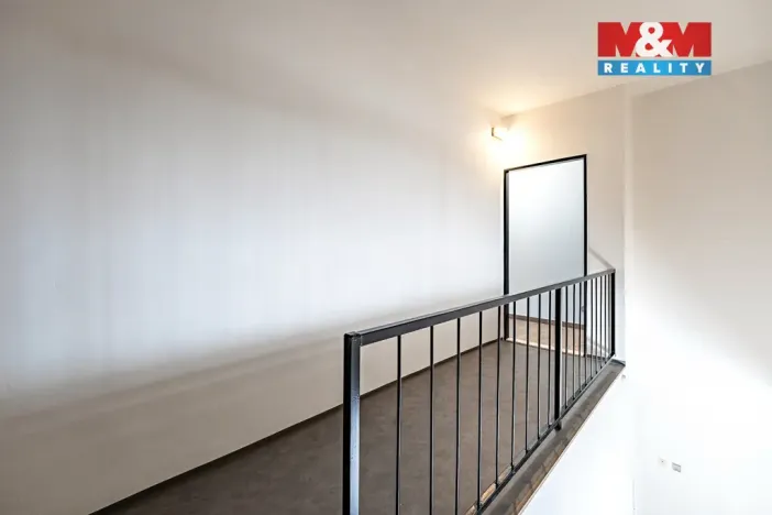 Prodej bytu 1+kk, Doubravčice, V bytovkách, 35 m2