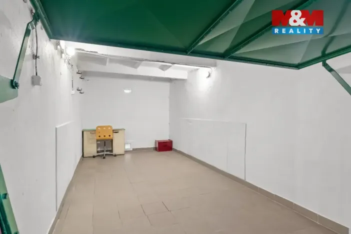 Prodej garáže, Kladno - Kročehlavy, Bellevue, 17 m2