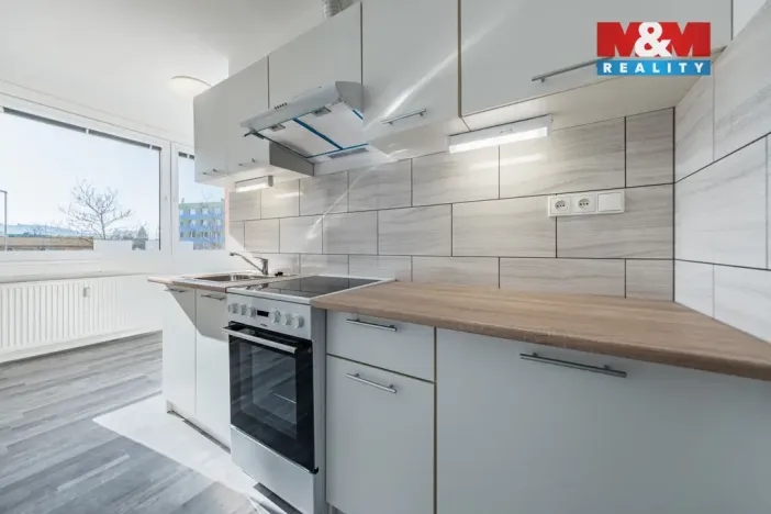 Prodej bytu 4+1, Volary, Sídl. Míru, 80 m2