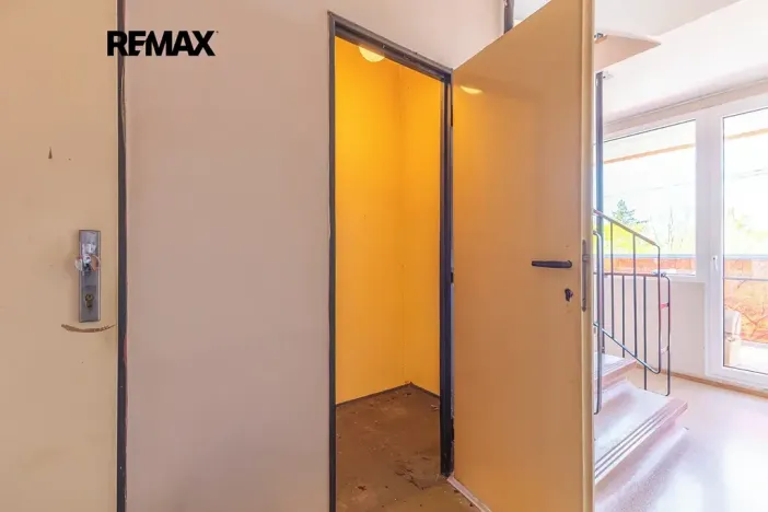 Prodej bytu 1+kk, Kladno, Ostravská, 35 m2