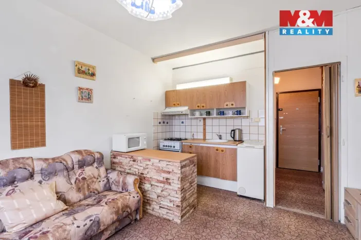 Pronájem bytu 1+1, Ústí nad Labem - Mojžíř, Peškova, 32 m2