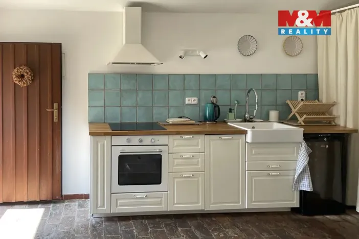 Prodej rodinného domu, Keblice, 290 m2