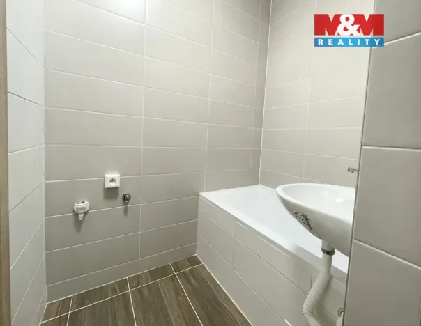 Pronájem bytu 1+1, Sokolov, Křížová, 40 m2