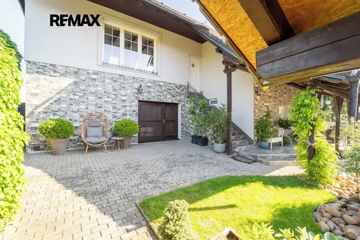 Prodej rodinného domu, Chrášťany, 175 m2