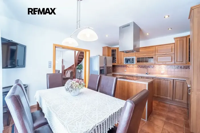 Prodej rodinného domu, Chrášťany, 175 m2