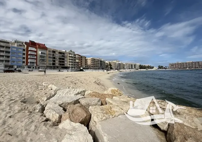 Prodej bytu 2+kk, Torrevieja, Španělsko, 33 m2