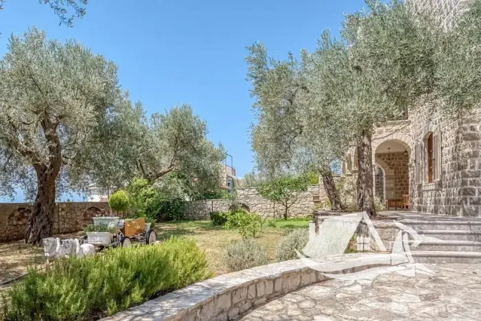 Prodej vily, Rijeka Reževići, Černá Hora, 400 m2