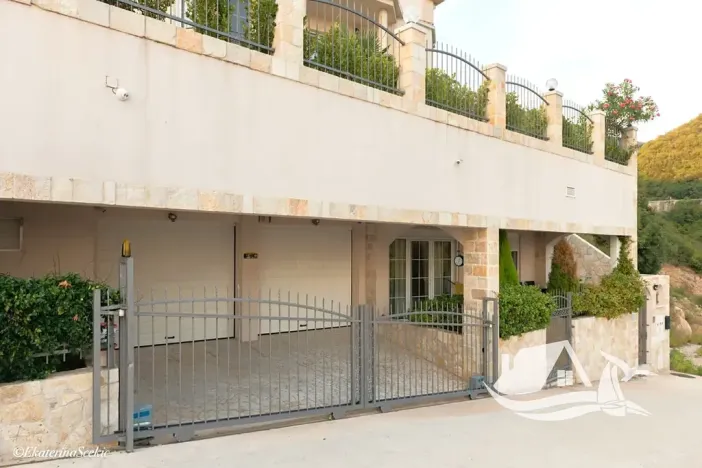 Prodej vily, Perazića Do, Černá Hora, 400 m2