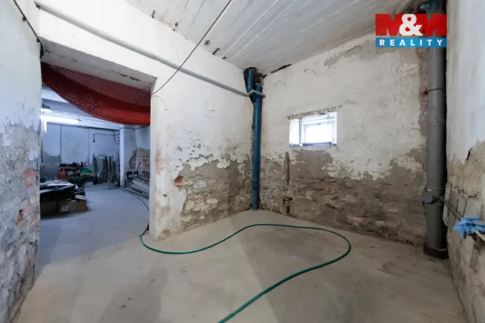 Prodej rodinného domu, Cheb, Kostelní náměstí, 148 m2