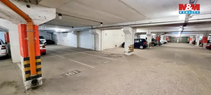 Prodej garážového stání, Praha, Ve Lhotce, 12 m2