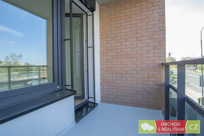 Pronájem bytu 2+kk, Praha, Hodkovická, 63 m2