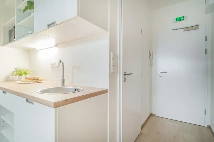 Pronájem bytu 1+kk, Praha - Vysočany, Lisabonská, 20 m2