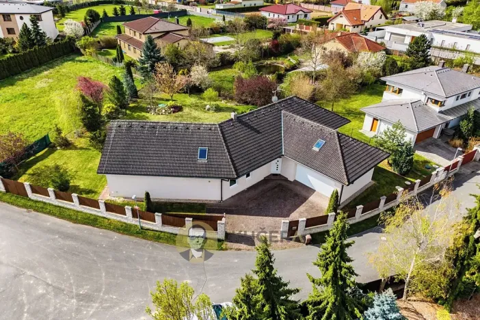 Prodej rodinného domu, Jesenice, Skřivanová, 488 m2