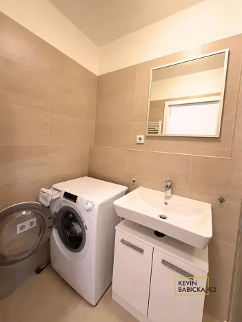 Pronájem bytu 1+kk, Brno, Kumpoštova, 30 m2