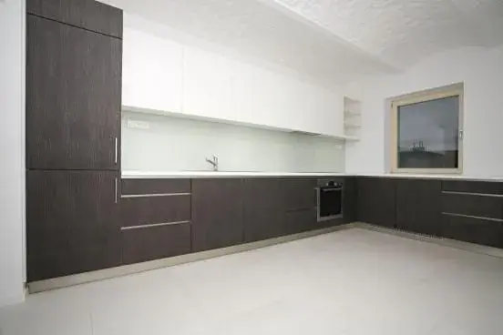 Pronájem atypického bytu, Praha - Bubeneč, U akademie, 120 m2