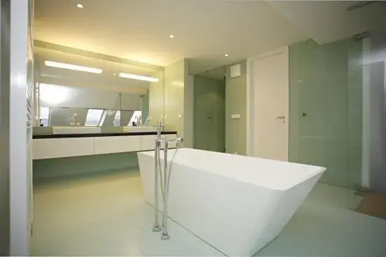 Pronájem atypického bytu, Praha - Bubeneč, U akademie, 120 m2