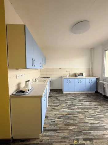 Pronájem bytu 2+1, Hradec Králové, třída Edvarda Beneše, 76 m2