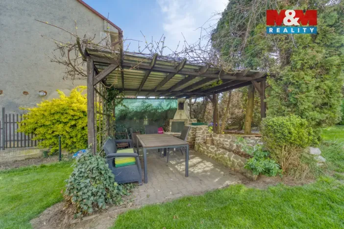Prodej rodinného domu, Bavoryně, 127 m2