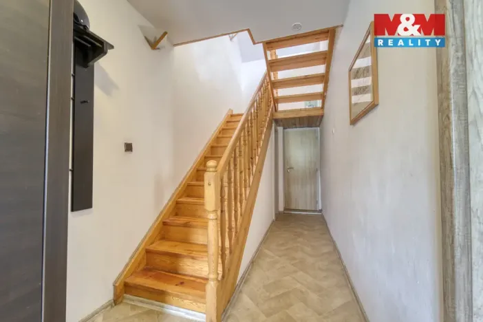 Prodej rodinného domu, Bavoryně, 127 m2