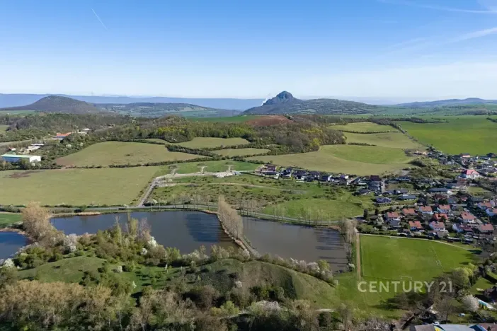 Prodej pozemku pro bydlení, Lužice, 1305 m2