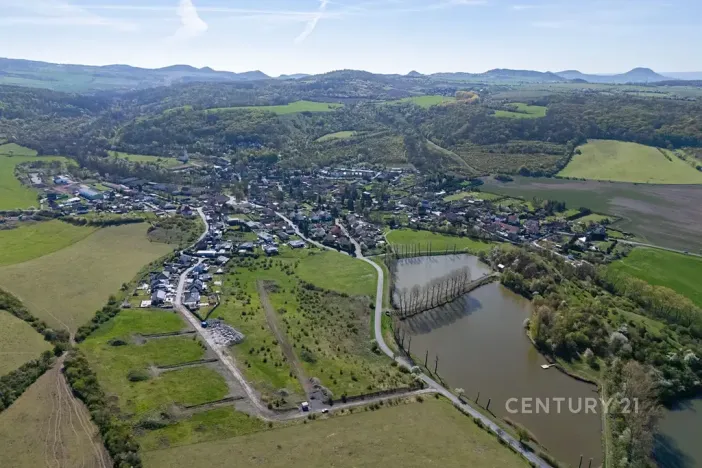 Prodej pozemku pro bydlení, Lužice, 1215 m2