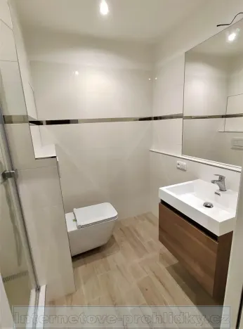 Pronájem bytu 1+kk, Tanvald, Sportovní, 37 m2