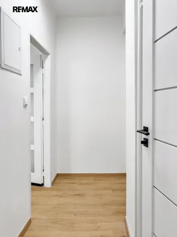 Pronájem bytu 1+kk, Praha - Břevnov, Patočkova, 31 m2