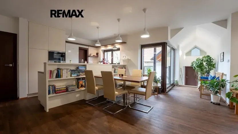 Prodej rodinného domu, Brno, Slatinka, 220 m2