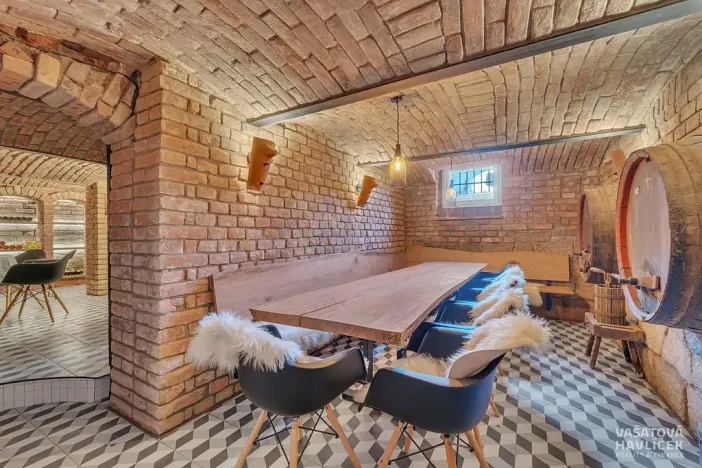 Pronájem obchodního prostoru, Chrudim, V Hliníkách, 172 m2