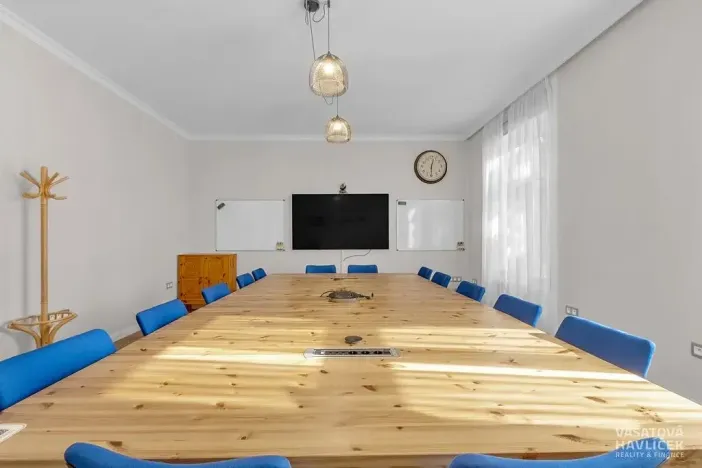 Pronájem obchodního prostoru, Chrudim, V Hliníkách, 172 m2