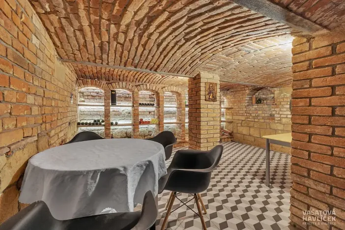 Pronájem obchodního prostoru, Chrudim, V Hliníkách, 172 m2