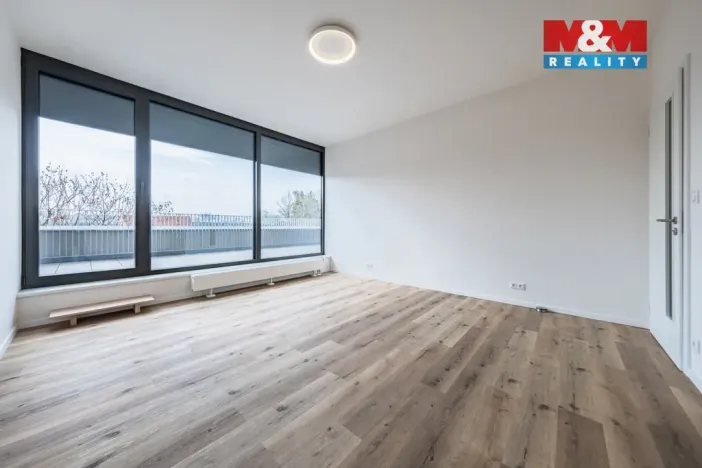 Pronájem obchodního prostoru, Praha - Petrovice, Ohmova, 43 m2