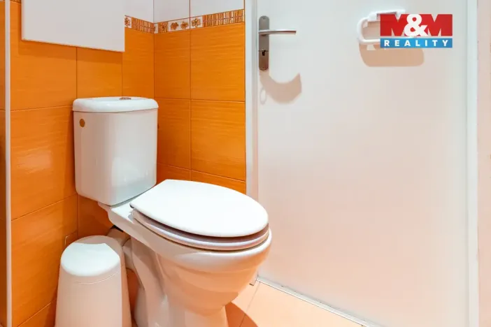 Prodej bytu 3+1, Cheb, Lomená, 60 m2