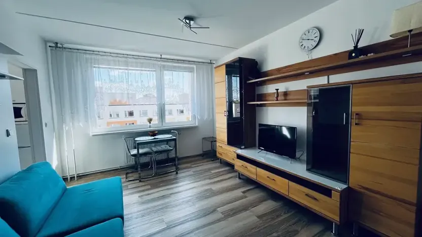Pronájem bytu 1+1, Praha - Hostivař, Chudenická, 39 m2