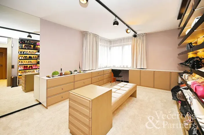 Prodej rodinného domu, Popovičky, Za Stodolou, 310 m2