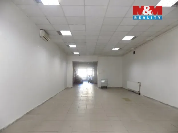 Pronájem obchodního prostoru, Teplice - Trnovany, Masarykova třída, 145 m2