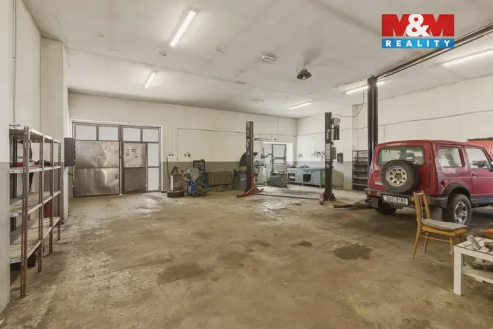 Prodej obchodního prostoru, Veltěže, 178 m2