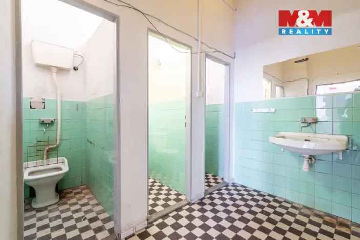 Prodej obchodního prostoru, Žďár nad Sázavou, nám. Republiky, 500 m2