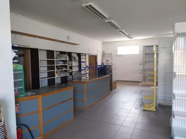 Pronájem obchodního prostoru, Louka, 597 m2