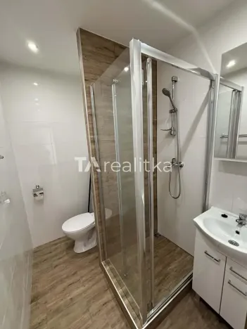 Pronájem bytu 2+kk, Karviná, Slovenská, 37 m2