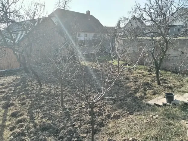 Prodej pozemku pro bydlení, Miroslav, Kostelní, 397 m2