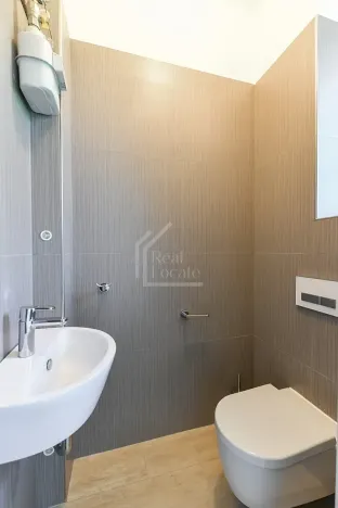Pronájem bytu 3+1, Praha - Bubeneč, Charlese de Gaulla, 95 m2