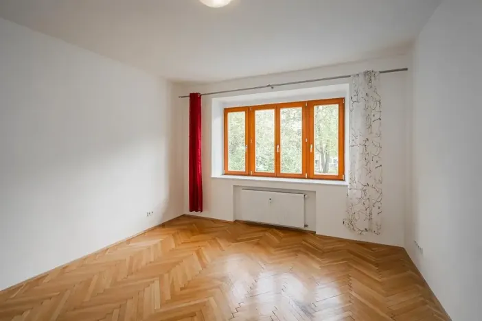 Pronájem bytu 1+1, Praha - Vršovice, Volyňská, 49 m2