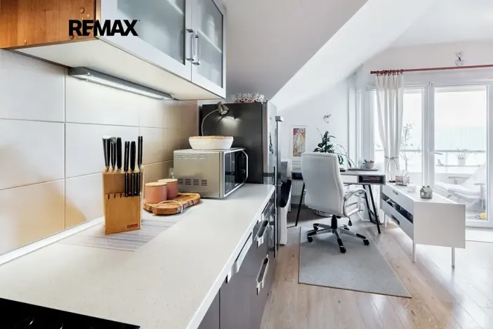 Prodej bytu 1+kk, Nupaky, Za Hotelem, 52 m2